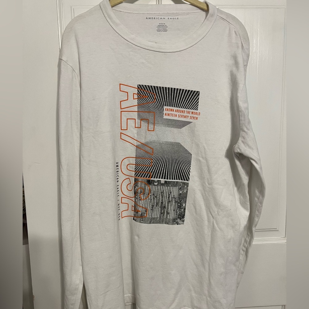 Long Sleeve American Eagle cotton shirt. Mens size medium